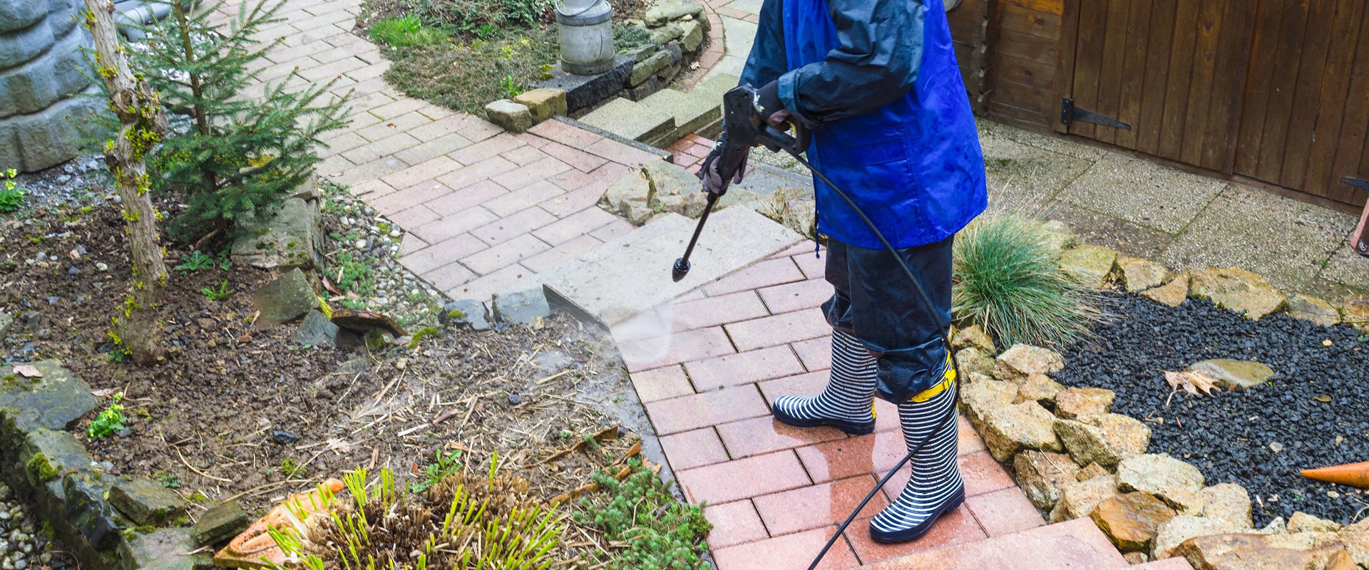 Tracking Employee Performance for Pressure Washing Businesses